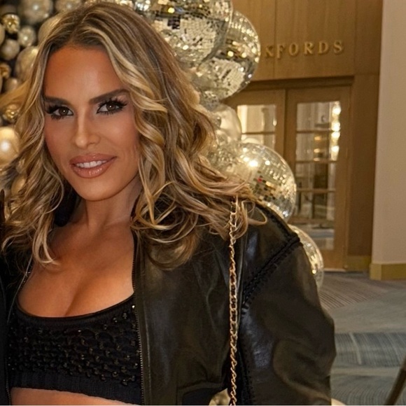 💗 Meet Your Posher... 💗 - Picture 9 of 15